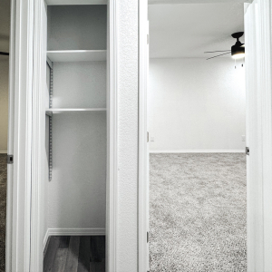 3-bed-2-bath-hallway-linen-closet